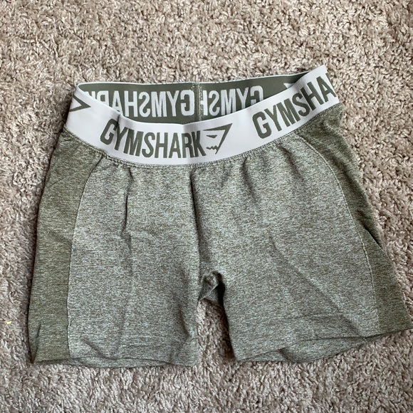 Gymshark Pants - Gymshark flex shorts